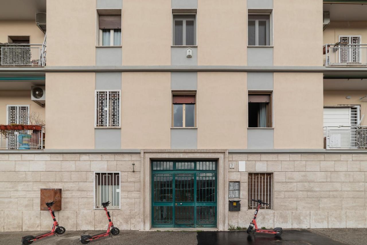 Sunny Apartment Piramide Rome Exterior photo